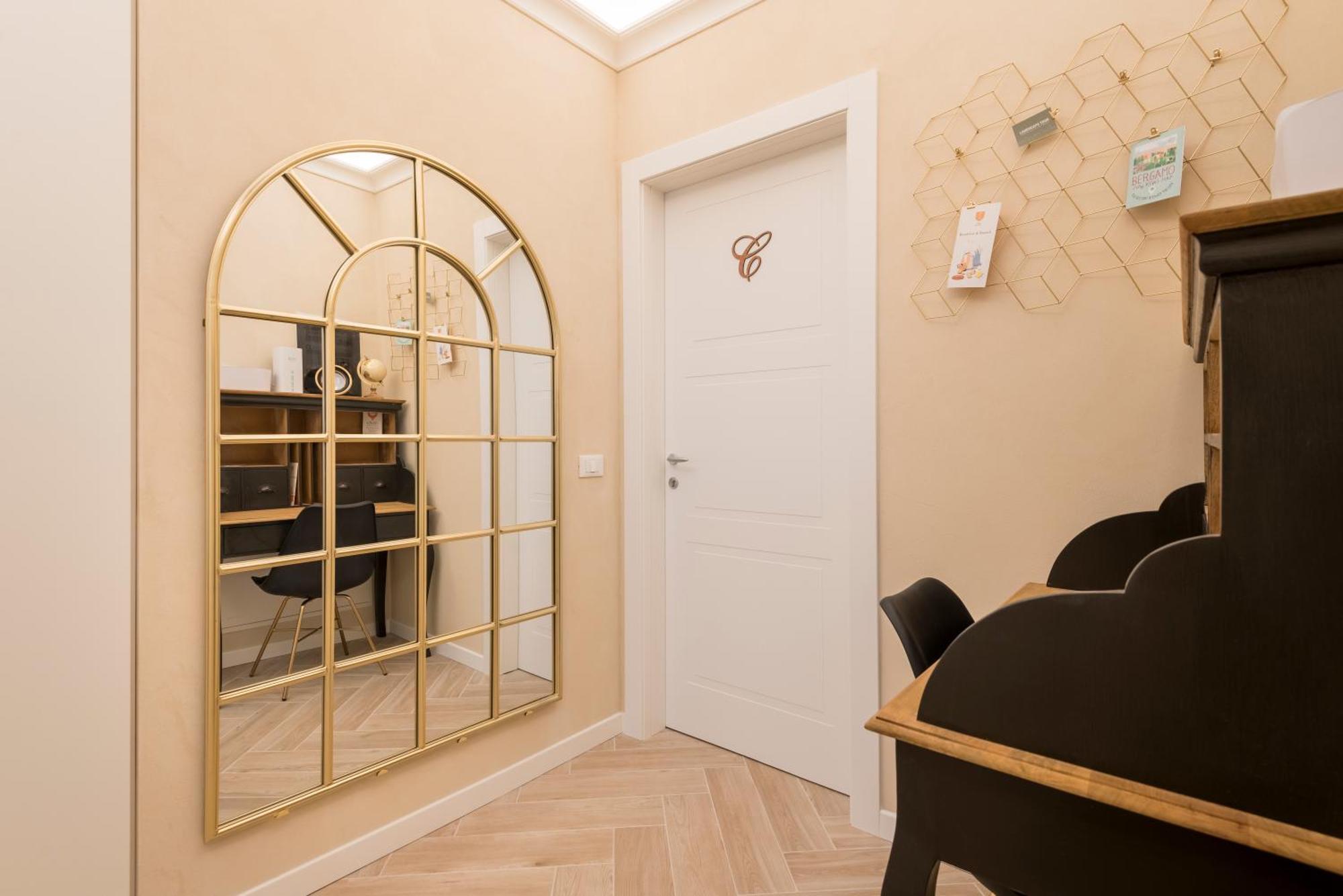 Апартаменты Golden Chic - Citta Alta Бергамо Экстерьер фото